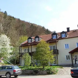 hotel-gasthof-zur-krone.com-bavaria.com/